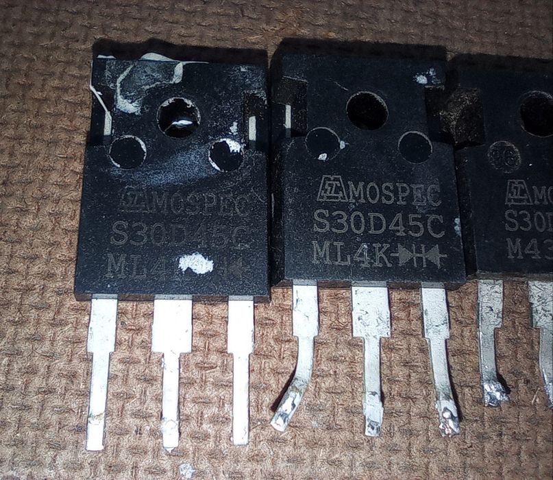 Лот 6 шт за 50 грн  диод Шоттке SBL3040PT S30D40C S30D45C