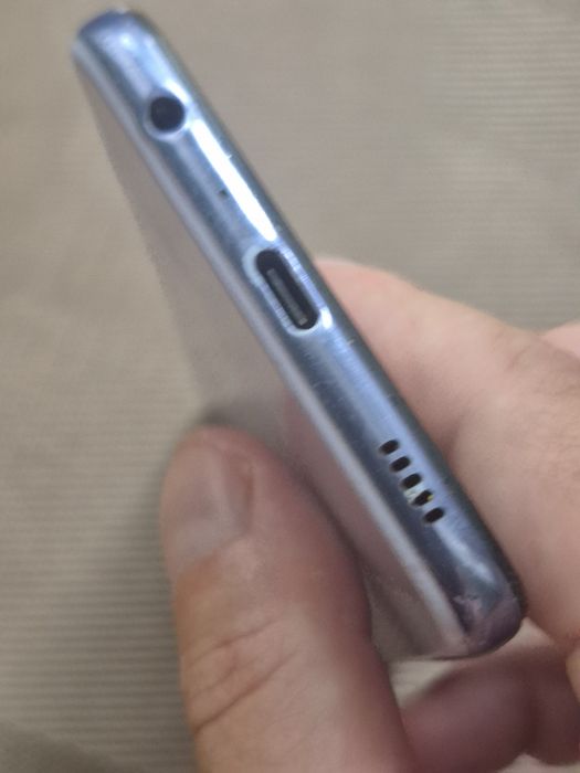 Samsung Galaxy A32 разбитый