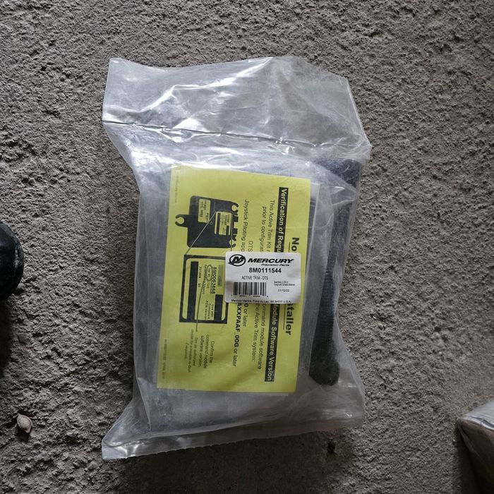 Activ tream Mercury automatyczne trymowanie silnika