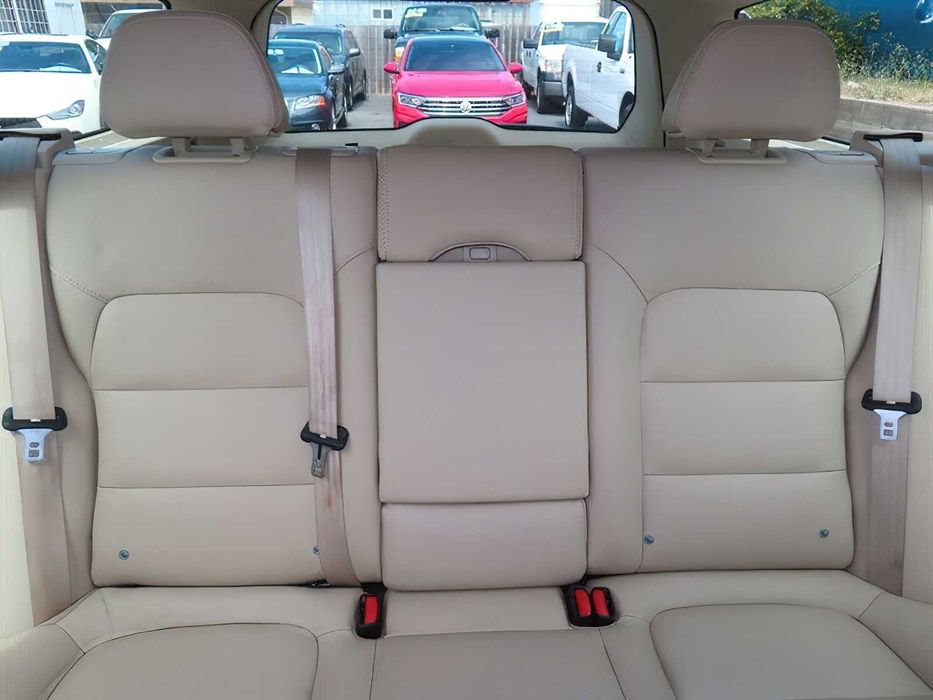 Volvo XC70 T5 Premier      2016