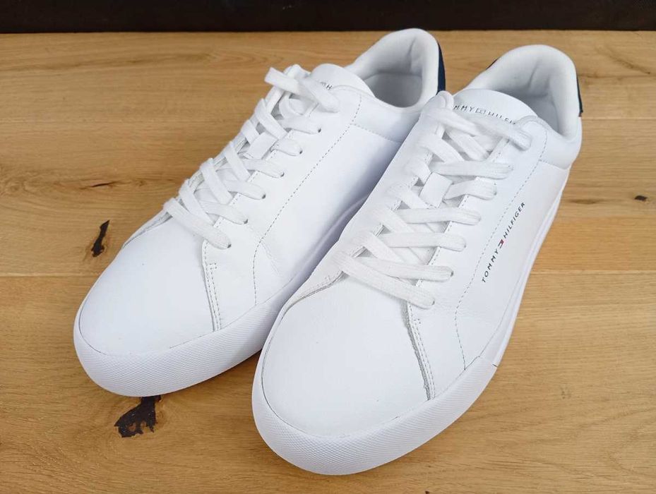 Sneakersy Tommy Hilfiger Th Court Lth Detail Ess, rozmiar 44