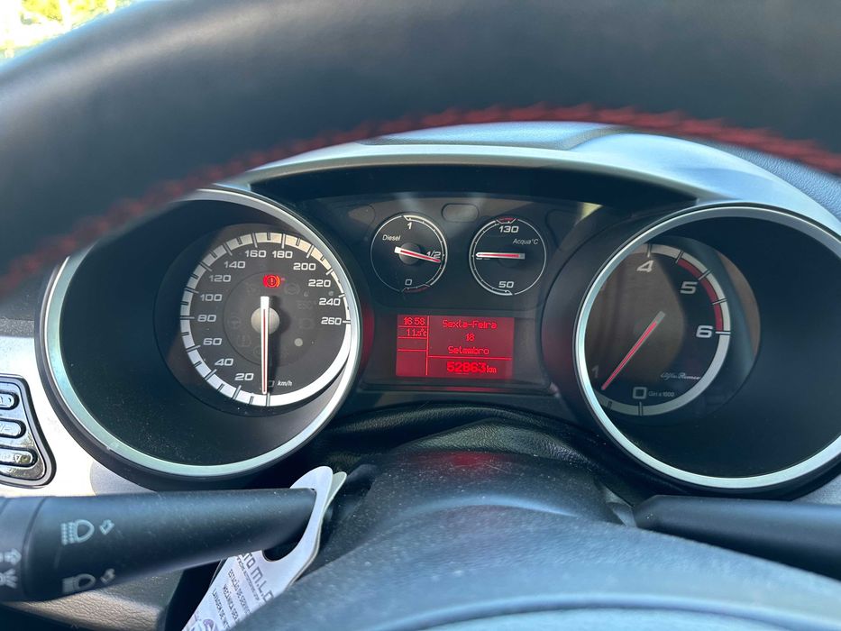 Alfa Romeo Giulietta 1.6 JTDm Veloce – Apenas 52850 km Reais (Oportunidade Única)