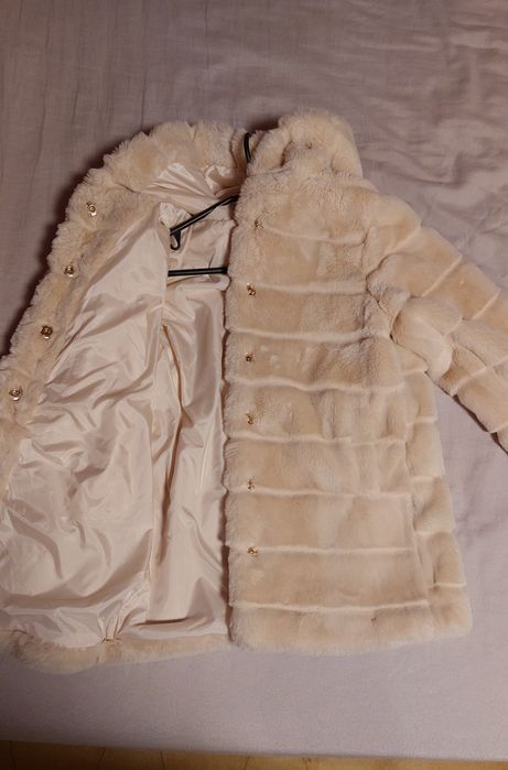 Шуба жіноча мехова