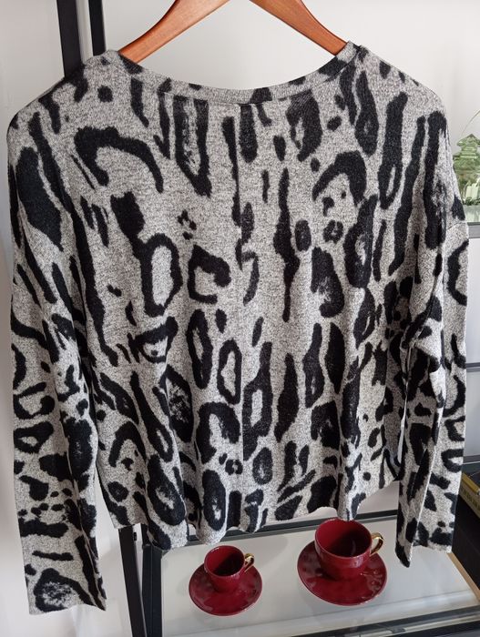 Sweter w panterkę M