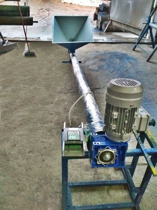 Погрузчик. Зернометатель. Конвейер. Шнек в трубе.