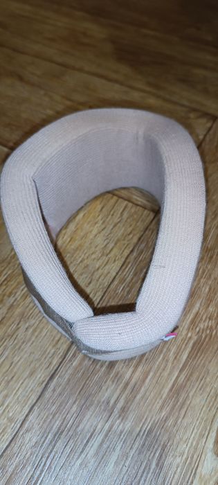 продам,наколенники,налокотник, шейный.