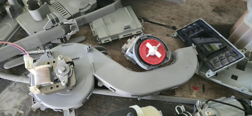 Peças máquina de lavar Beko  DFN 6838 X