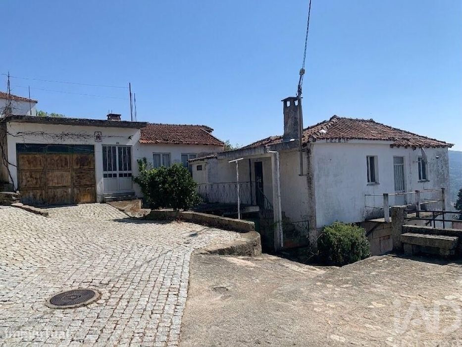 Casa / Villa T4 em São Mamede de Ribatua de 170 m2