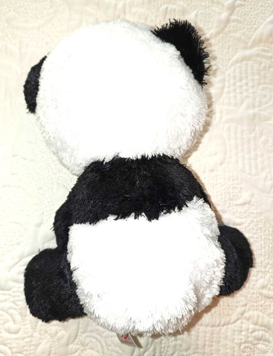 Maskotki pluszaki widoczne na zdjęciach (jest opcja "po sztuce")