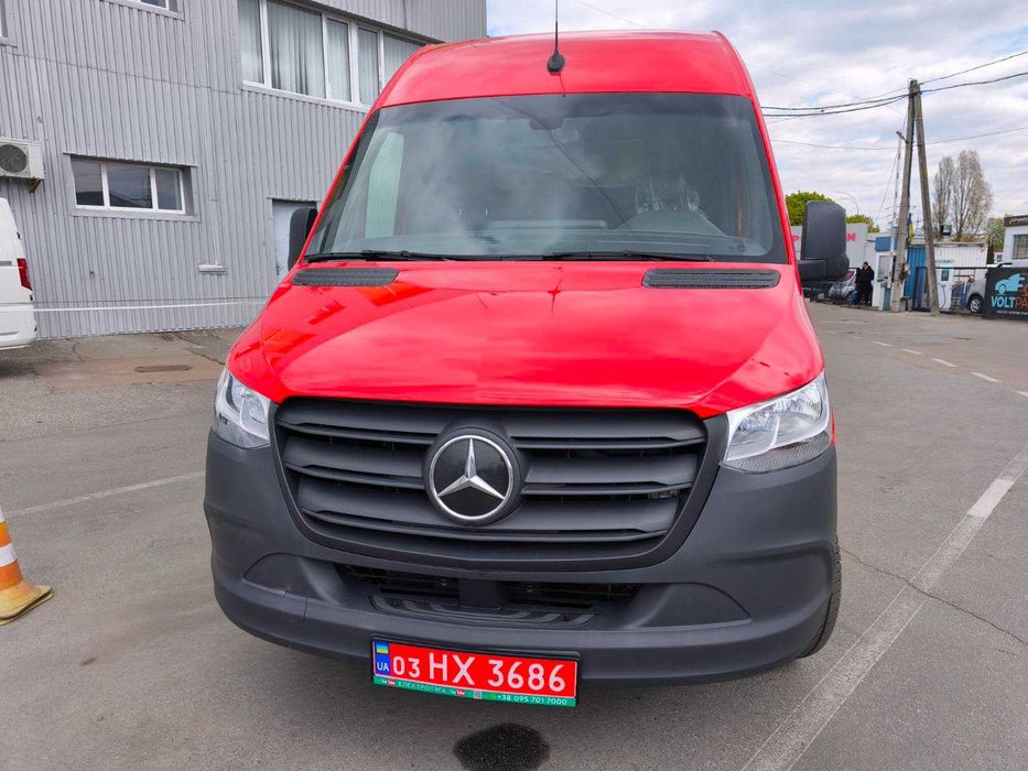 MERSEDES eSprinter electrica 54kw 200km 11м3