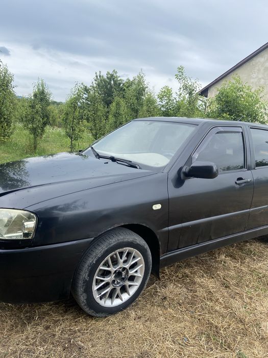 Chery Amulett