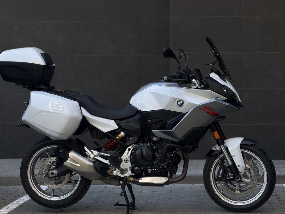 BMW F900XR - 3 Malas! Como Nova!