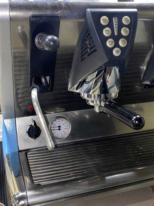 Продам профессиональную кофемашину SanMarco 100E Sprint