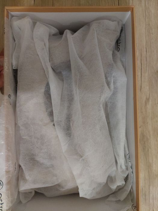 Туфлі лаковані Estro