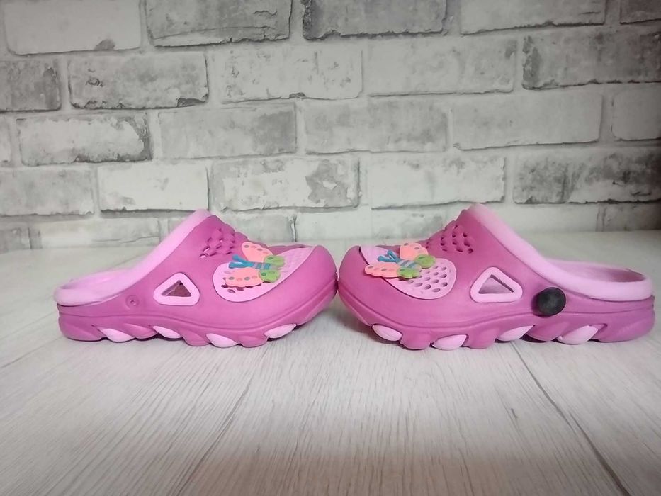 różowe Klapki piankowe na basen plażę typu crocsy 24/25 motylki lekkie