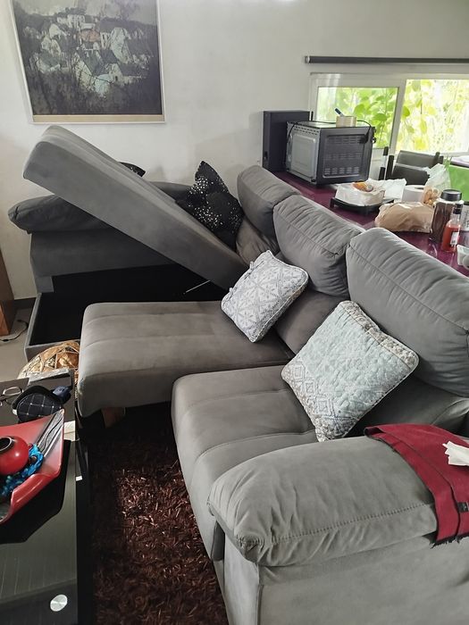 Sofá chaise lounge com arrumação