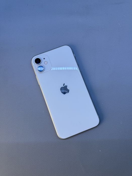 Продам apple iphone 11 64 white