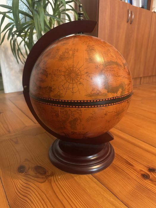 Міні бар у вигляді глобуса