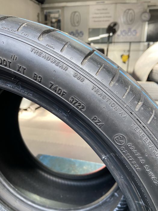 Pneus 275 / 35 R 19 Pirell