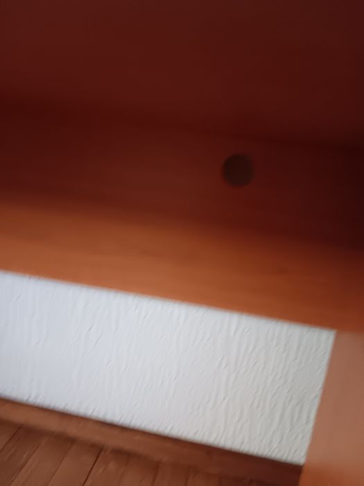 2 Armários de escritório e 1 mesa de trabalho