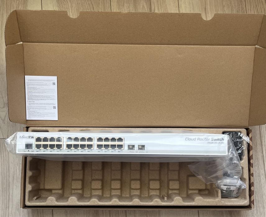 Комутатор MikroTik CRS326-24G-2S+RM