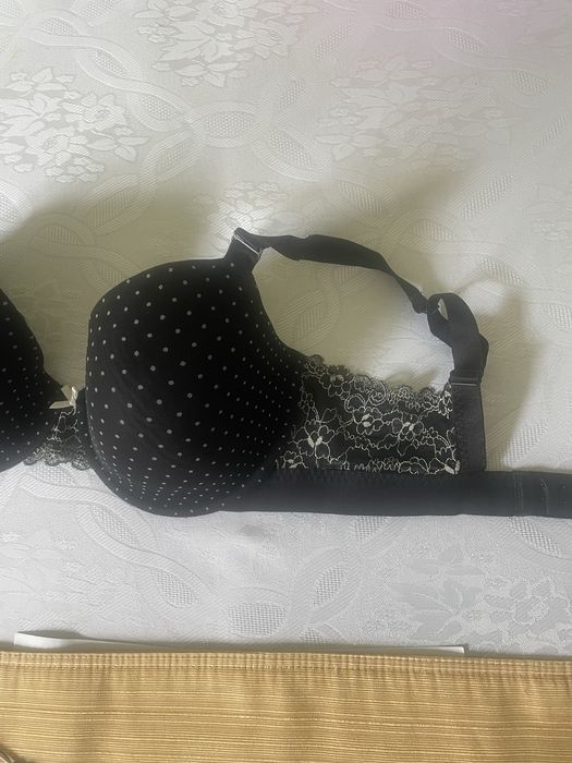 Biustonos USA 36DDD firma B.Tempt’d