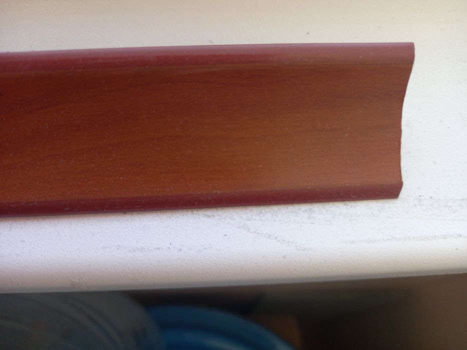 Плинтус для столешницы