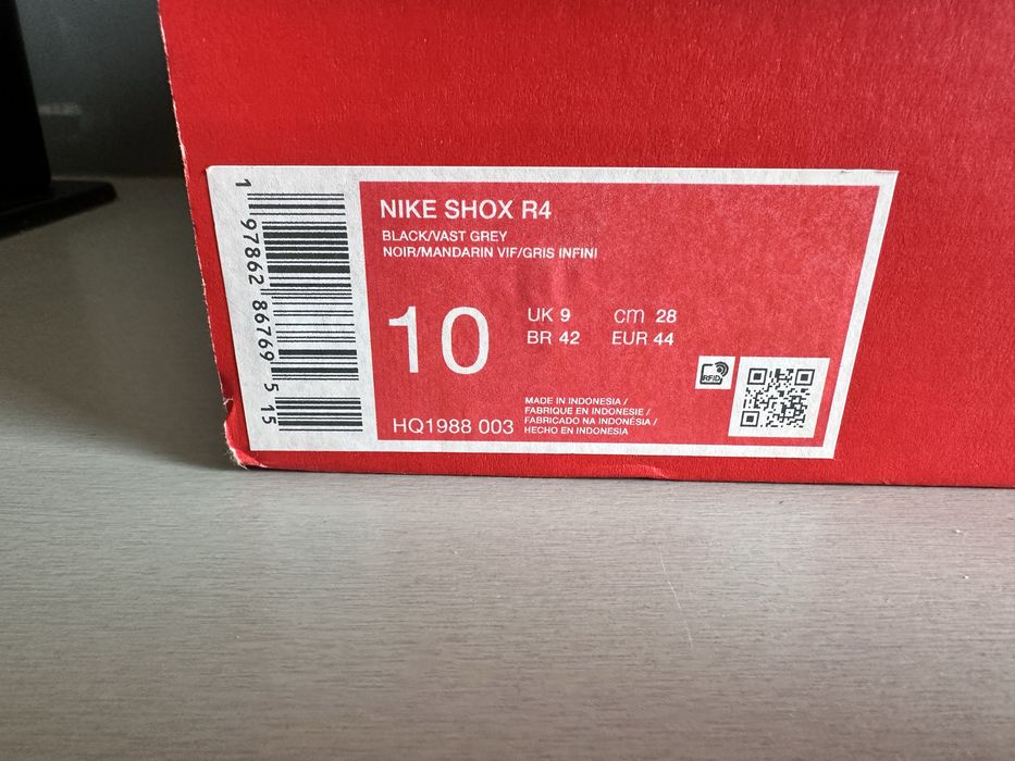 Buty Nike shox R4 44