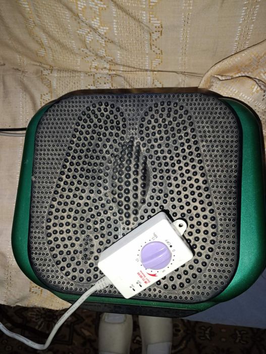 Продаю массажный аппарат для спины и поясницы