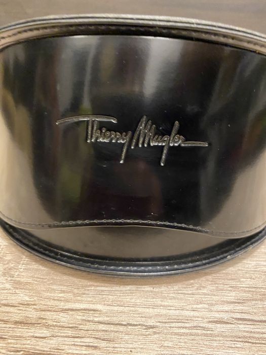 Thierry Mugler etui futerał okulary przeciwsłoneczne czarny