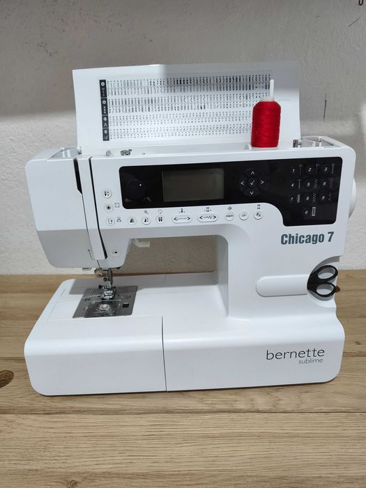 Máquina de bordar Bernette Chicago 7