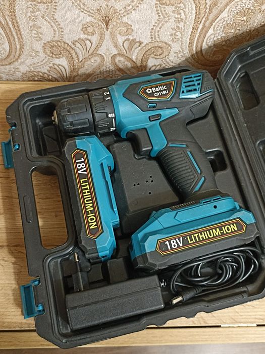 Шуруповерт Baltiс