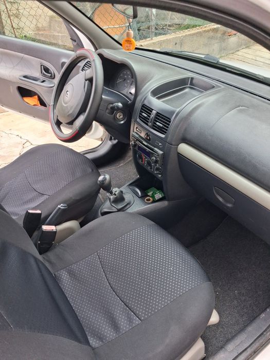 Vendo renault clio comercial