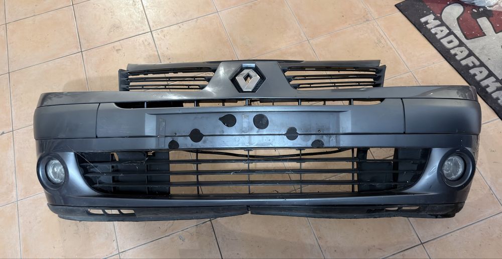 Parachoques frente clio 2