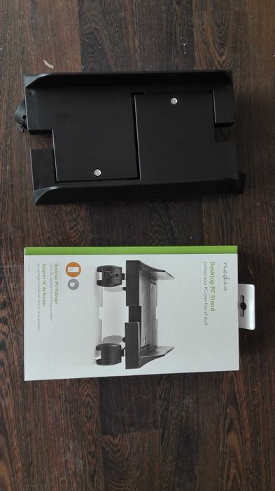 Suporte PC regulável com 4 rodas