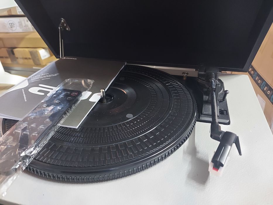 Gramofon w stylu retro na nóżkach szary Auna Mary Ann