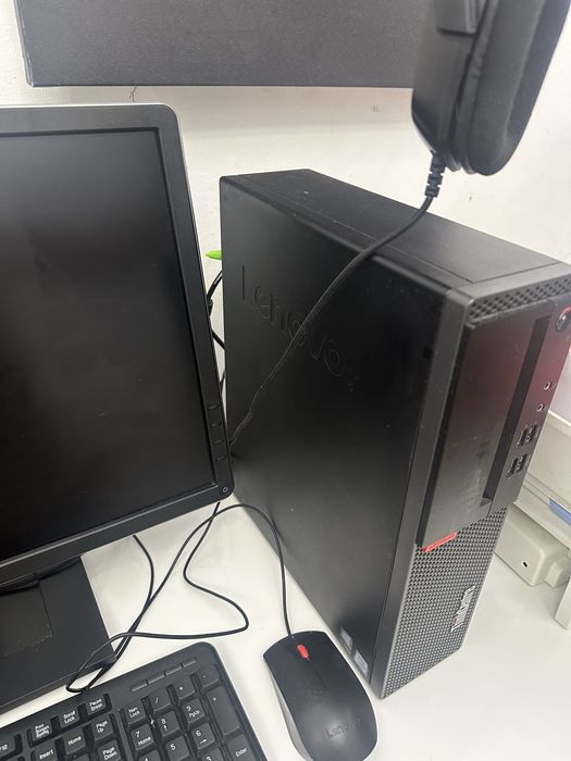 Computador Semi Novo.