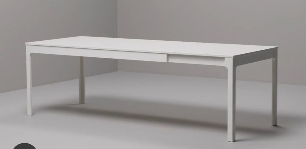 Mesa extensível em madeira branca 1,80/2,40 x 0,90m