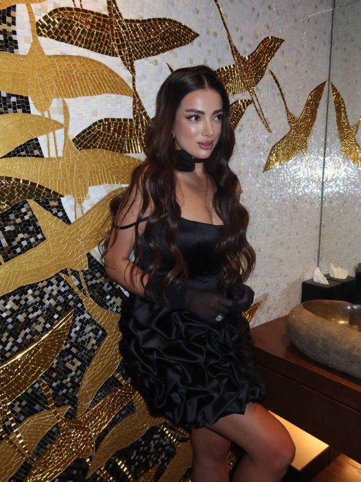 Коктельна вечірня  чорна сукня