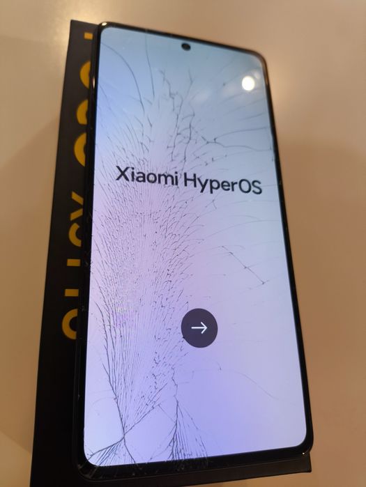 Poco x5 pro rozbita szybka