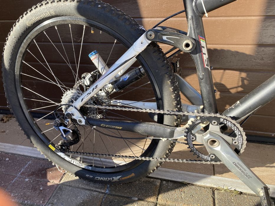 Specialized epic m5 brain marzocchi bomber shimano slx 1x10