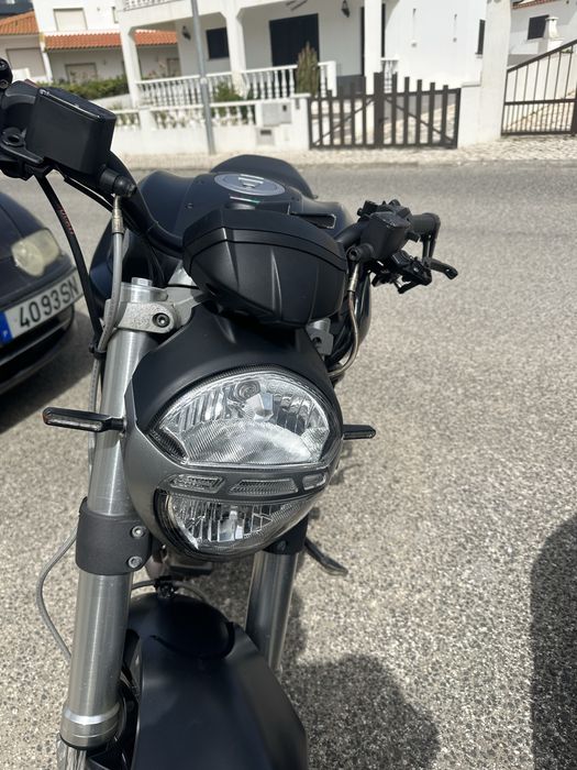 Ducati monste  696