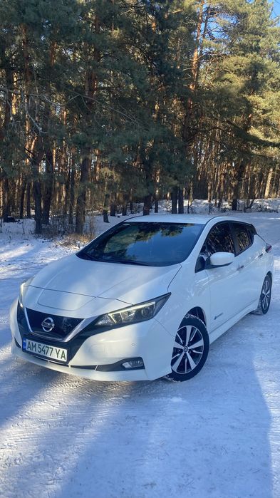 Nissan leaf 40квт 2018