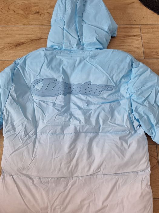 Kurtka trapstar niebiesko-biała, nowa