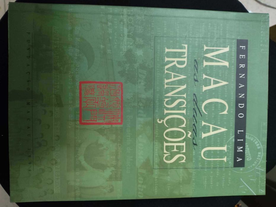 MACAU As Duas Transiçoes  2ºVolumes