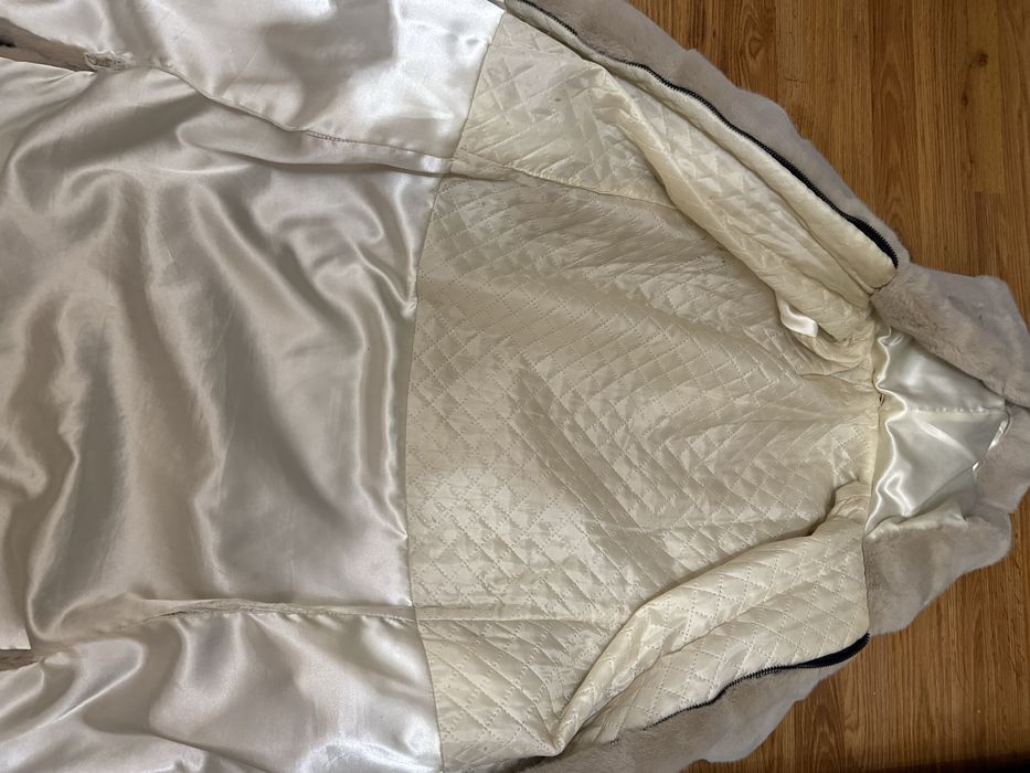 Шубка жіноча.