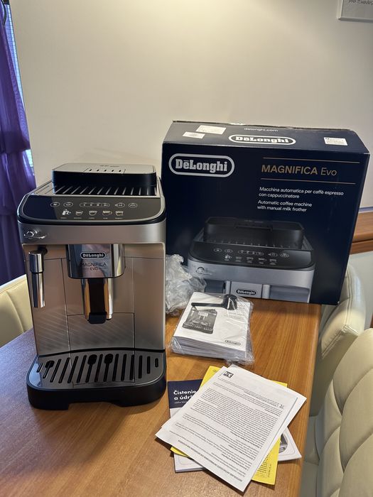Кофемашина DELONGHI Magnifica Evo(Гарантия 27.02.2026 ROZETKA 23099гр)