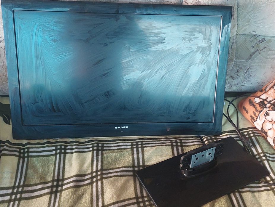 Телевизор "SHARP"
