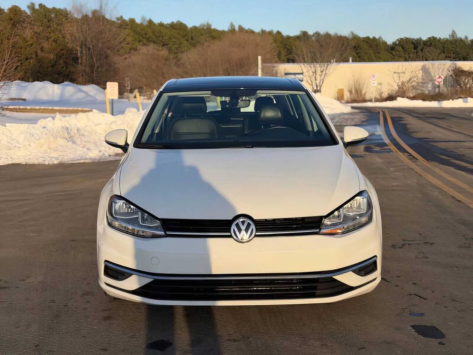 Volkswagen Golf      2020