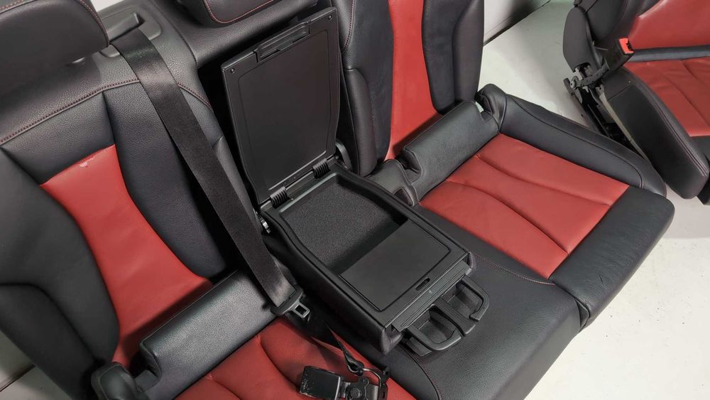 Комплект шкіряних спортивних сидінь з Audi S3 2015 (8V) Premium Plus